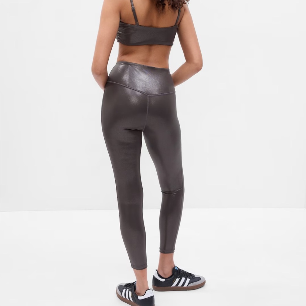 GAP yoga leggings high rise Power Shine sz S Like New! ✨ Rose gold ✨